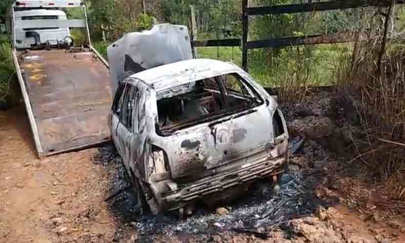 Carro da vtima foi encontrado incendiado