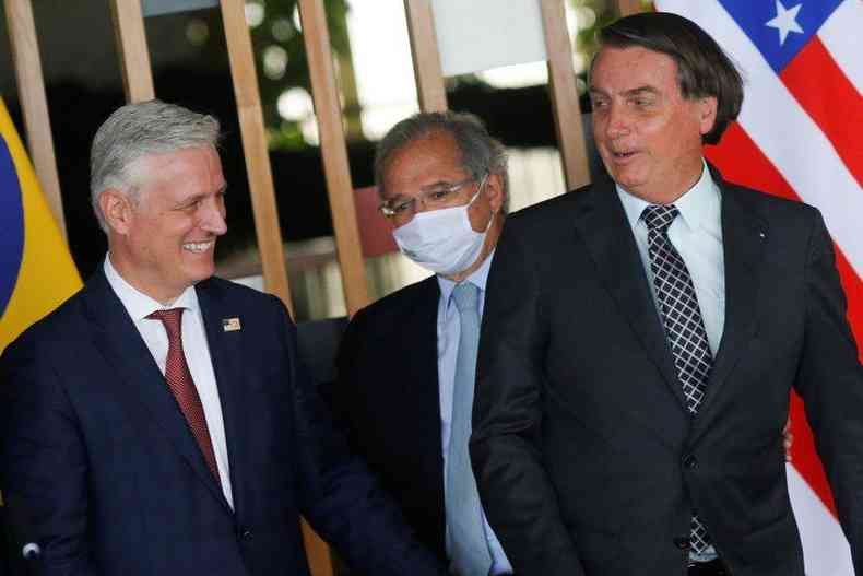 Bolsonaro e Paulo Guedes receberam o assessor de segurana dos EUA, Robert O'Brien, esta semana(foto: Reuters)