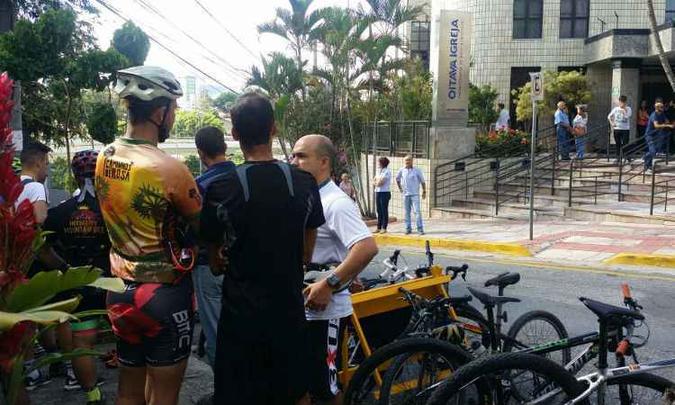 Ciclistas vão fazer uma homenagem na manhã desta terça-feira(foto: Edesio Ferreira/EM/D.A.Press) Ciclistas vão fazer uma homenagem na manhã desta terça-feira(foto: Edesio Ferreira/EM/D.A.Press)