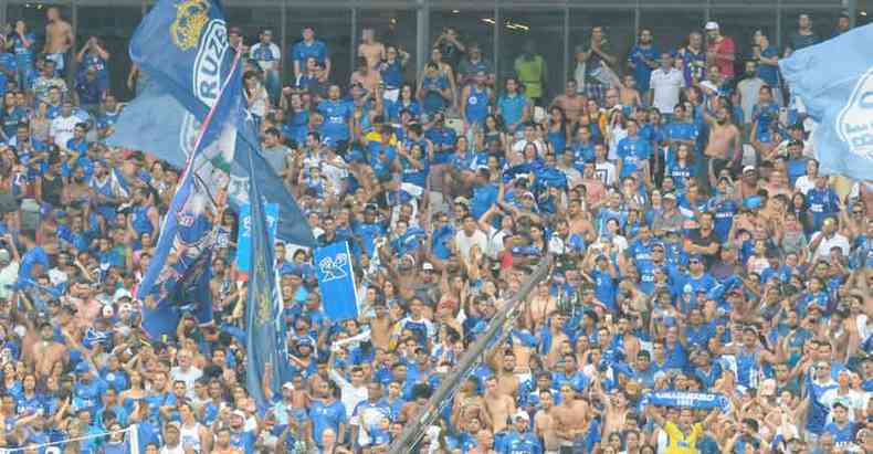 A torcida celeste estar novamente no Mineiro empurrando o time em mais um jogo decisivo para o futuro do Cruzeiro na temporada(foto: Juarez Rodrigues/EM/D.A Press - 21/9/19)