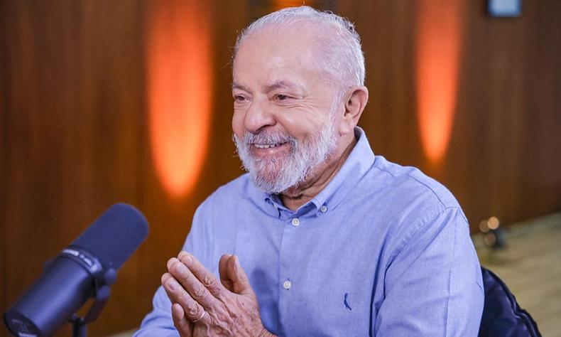 Lula sorrindo