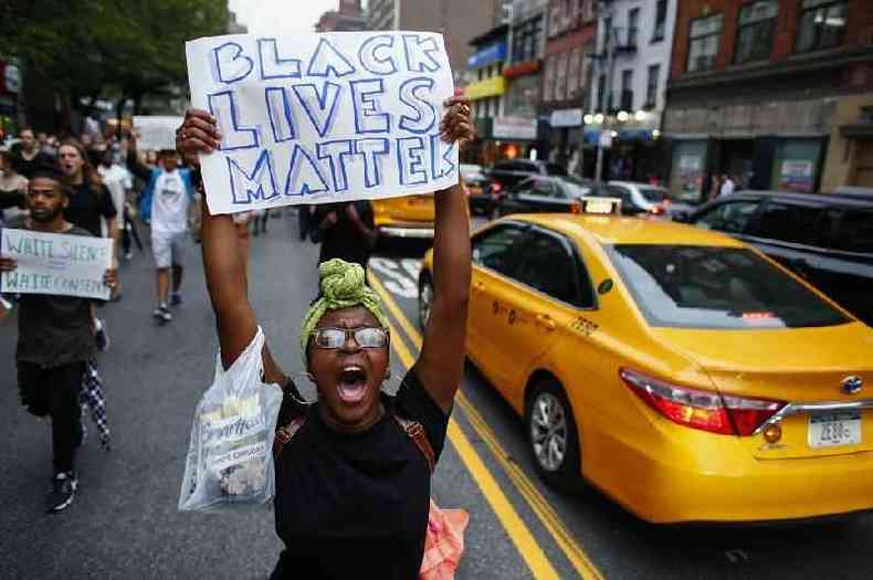 2016 tambm viu uma onda de manifestaes Black Lives Matter por causa dos homicdios de homens negros por policiais(foto: Getty Images)