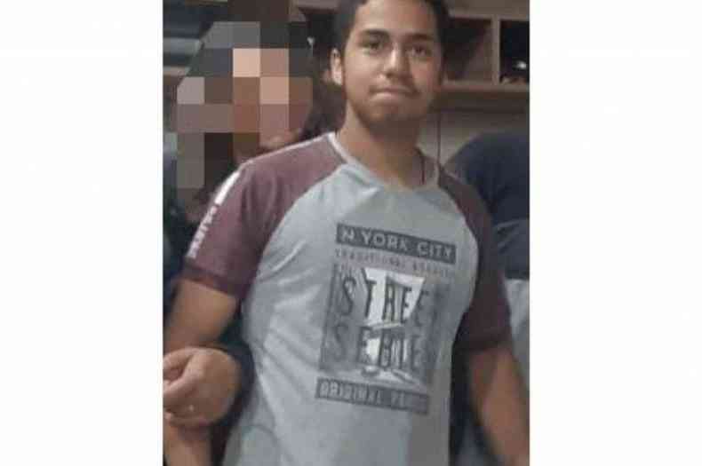 Geoffrey Stony Oliveira do Nascimento,16 anos, assassinado quando saa da escola