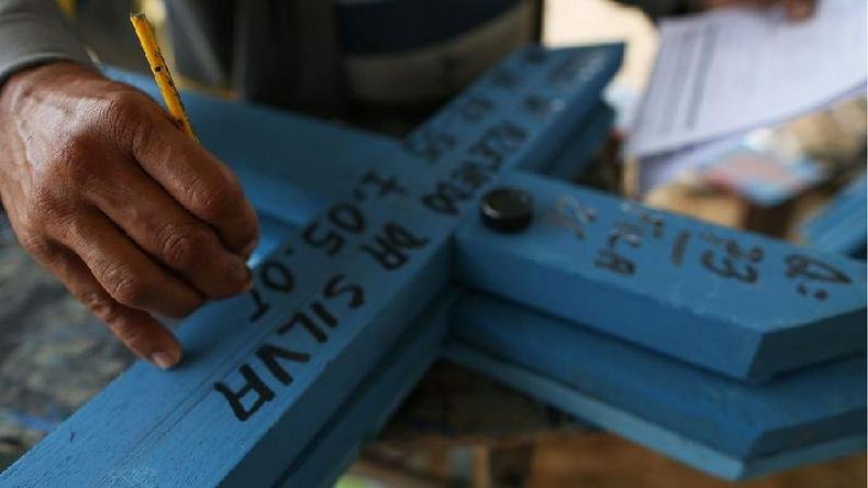 Levantamento feito pelo Portal da Transpar�ncia dos Cart�rios aponta crescimento m�dio de 10,4% dos �bitos registrados no domic�lio no pa�s(foto: MICHAEL DANTAS/AFP)