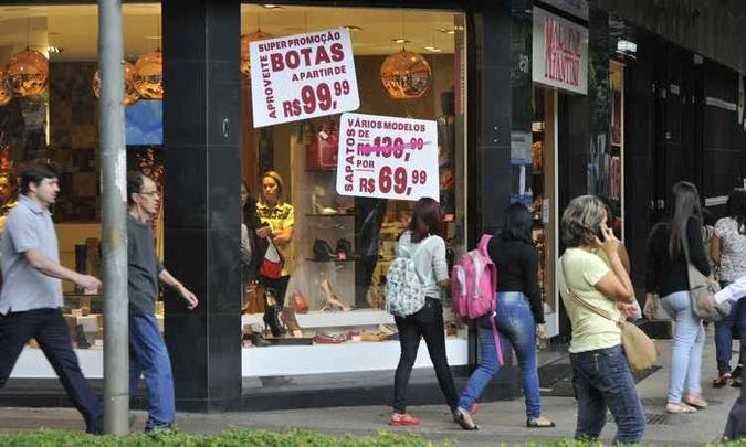 Lojas farão promoções para atrair consumidores e desovar estoques (foto: Juarez Rodrigues/EM/D.A Press - 11/05/2015) Lojas farão promoções para atrair consumidores e desovar estoques (foto: Juarez Rodrigues/EM/D.A Press - 11/05/2015)