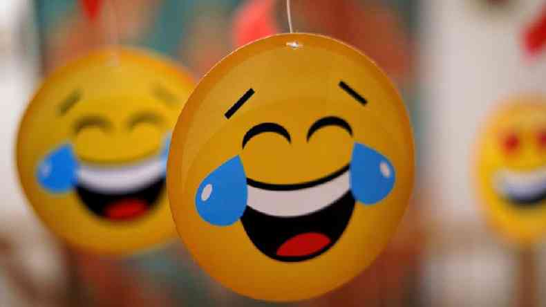 emojis tristes para perfil de whatsapp