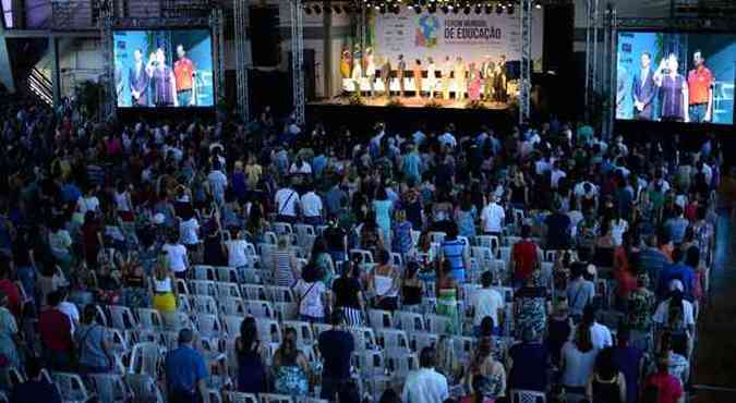 Abertura do Frum Mundial de Educao, um dos eventos do encontro, ocorreu ontem, em Canoas (foto: LUIZ MUNHOZ/FATOPRESS/ESTADO CONTEDO)