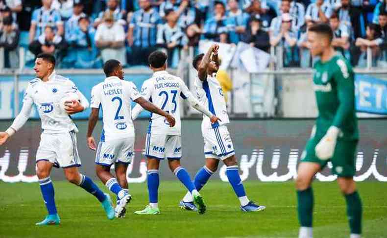 Rafa Silva marcou o gol do empate do Cruzeiro diante do Grêmio na Arena