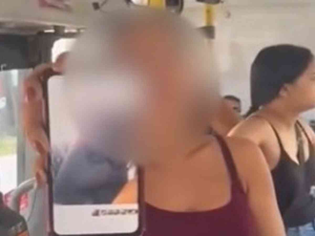 Mulher grava homem suspeito de importunação sexual dentro de ônibus -  Gerais - Estado de Minas