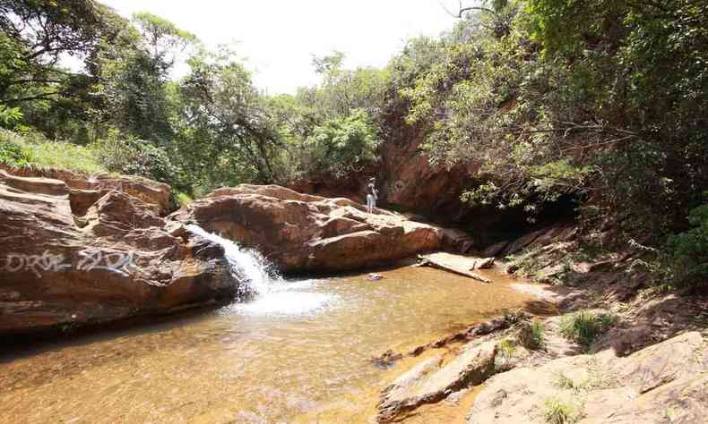  Cachoeira de Marumbe, em So Sebastio das guas Claras