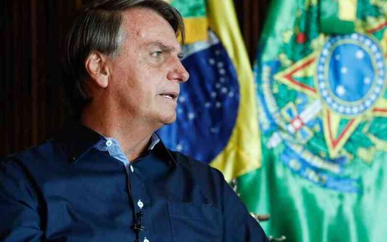 Bolsonaro da entrevista no Planalto
