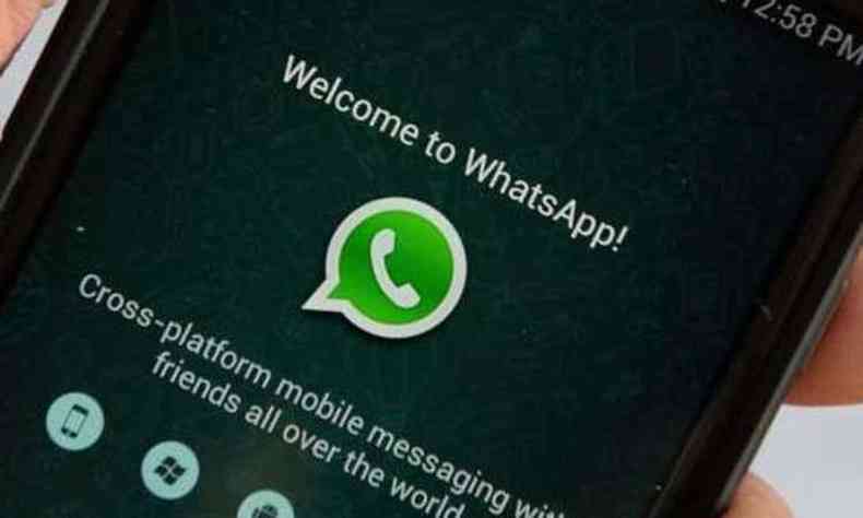 Essa j  a segunda vez que o WhatsApp anuncia sua descontinuao em determinados sistemas(foto: Stan Honda/AFP)