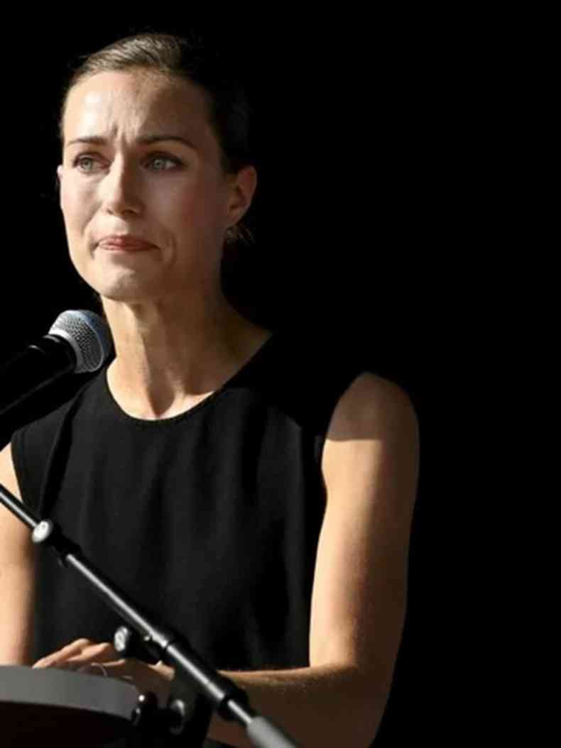 Primeira-ministra da Finlndia Sanna Marin chora ao falar de vdeo que aparece danando