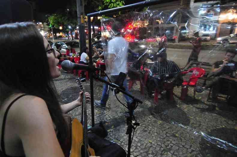 Bares e restaurantes tero uma srie de protocolos a cumprir na volta dos shows(foto: Tlio Santos/EM/D.A Press)