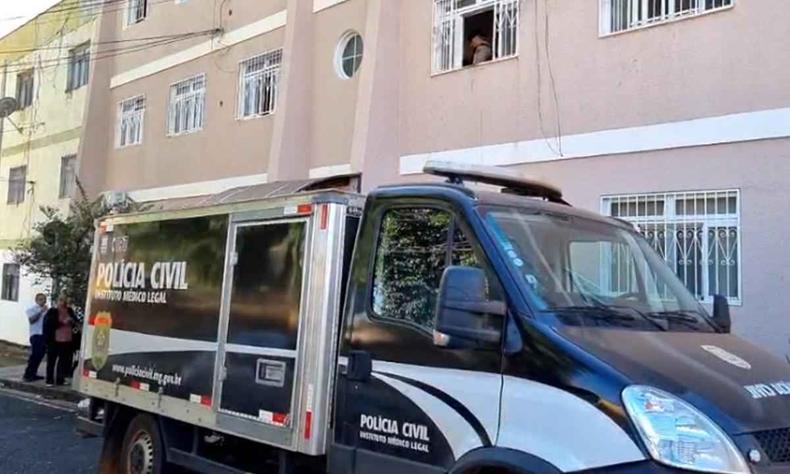 Médica assassinada morava em apartamento do segundo andar de um prédio localizado na Rua do Carmo, bairro Nossa Senhora da Abadia(foto: Boca no Trombone/Divulgação) Médica assassinada morava em apartamento do segundo andar de um prédio localizado na Rua do Carmo, bairro Nossa Senhora da Abadia