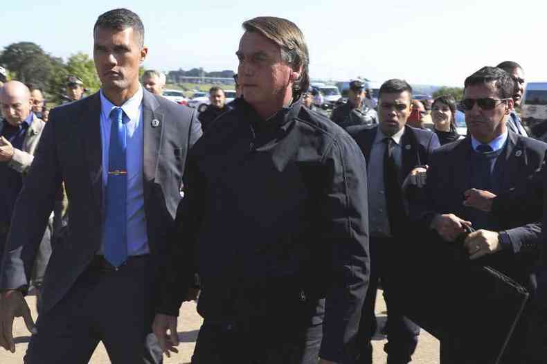 Bolsonaro chega em Porto Feliz para encontro com Musk