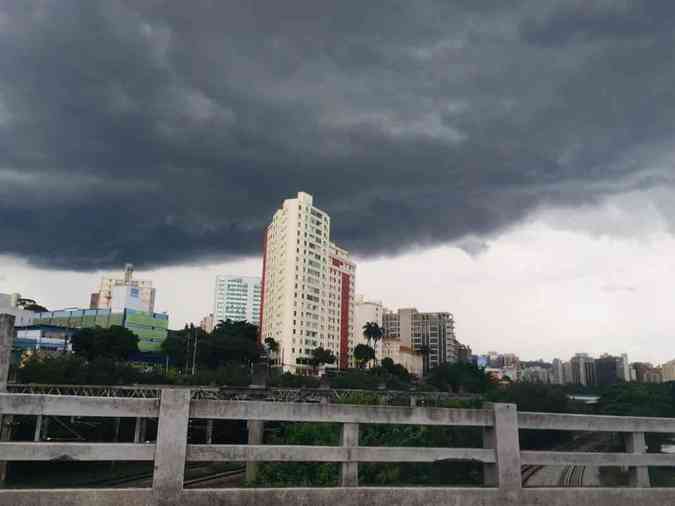 Chuva em BHEdsio Ferreira