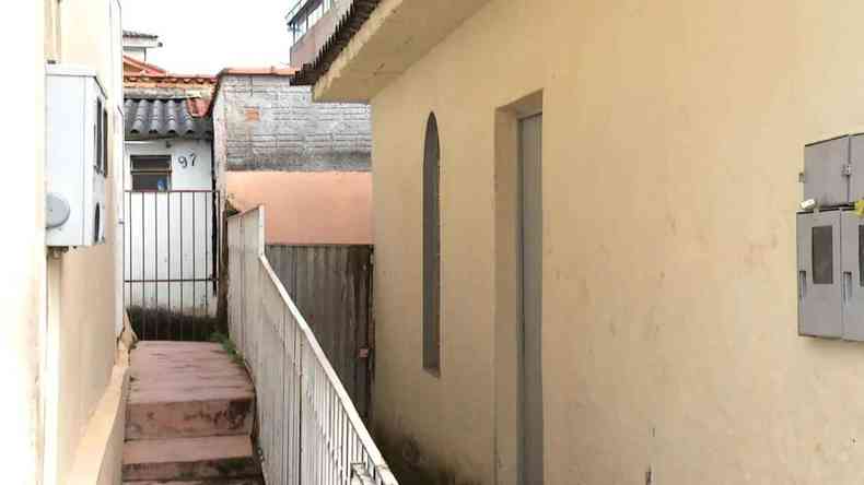 Casa onde mulher foi encontrada desacordada e agredida e posteriormente morreu
