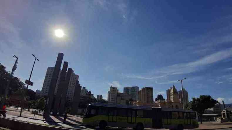 Capital mineira amanheceu com sol, mas h previso de chuvas de at 10mm (foto: Gladyston Rodrigues/EM/D.A Press)