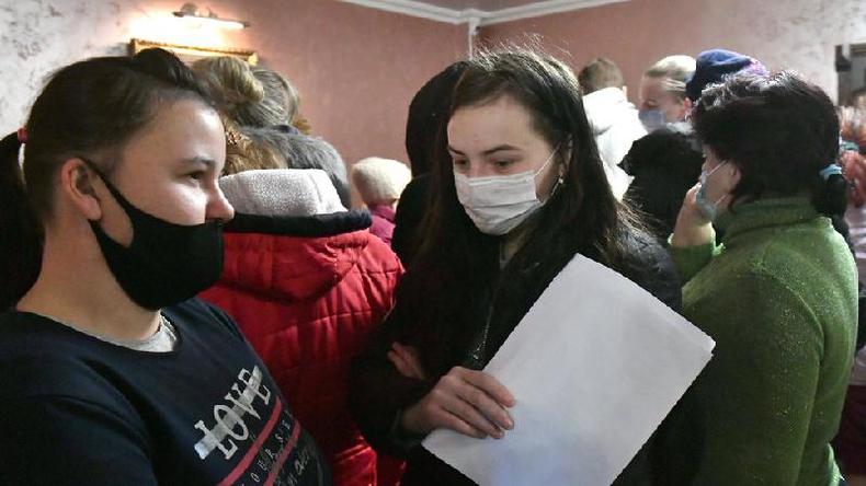 Civis de regies controladas por separatistas esto sendo evacuados para a Rssia