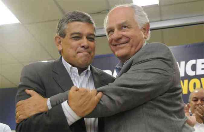 Marcus Pestana (E) e Pimenta da Veiga durante o anncio da candidatura do tucano ao governo de Minas(foto: BetoNovaes/EM/D.A Press)