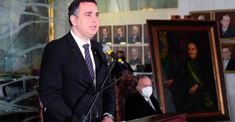 Presidente do Senado, Rodrigo Pacheco (DEM-MG) afirmou que 'no se negocia a democracia', ao exaltar iniciativa dos conterrneos