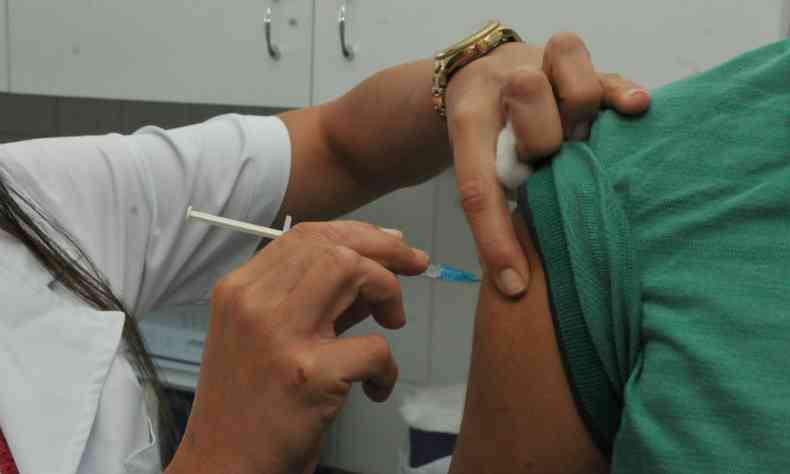 Estoque de vacinao contra a gripe acabou em BH: um reflexo do novo coronavrus(foto: Jair Amaral/EM/D.A Press)
