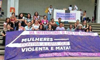 Mobiliza��o para atos do Dia Internacional da Mulher come�ou ontem. Entre as quest�es levantadas pelas participantes est� a reforma da Previd�ncia e o risco de perda de direitos(foto: Ramon Lisboa/EM/DA Press)