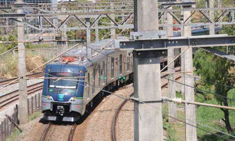 Nas outras estaes, os horrios continuam com fechamento normal, s 23h(foto: Beto Novaes/EM/D.A Press. )