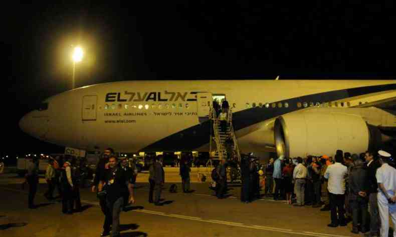 Avio desembarcou na noite deste domingo no Aeroporto Internacional de Confins(foto: Tulio Santos/EM/D.A PRESS )