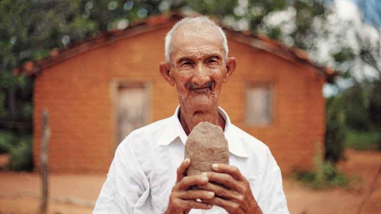 'Gerais da pedra' vai ao serto seguir o rastro de Diadorim, a personagem de Guimares Rosa