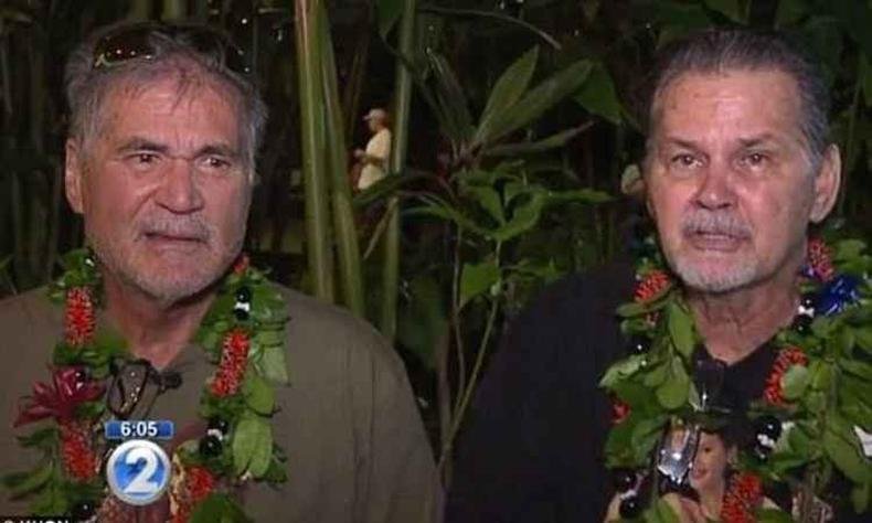 Walter Macfarlane (à esquerda) e Alan Robinson (à direita): o destino insistiu em unir os dois irmãos(foto: Reprodução/KHON-TV) Walter Macfarlane (à esquerda) e Alan Robinson (à direita): o destino insistiu em unir os dois irmãos(foto: Reprodução/KHON-TV)