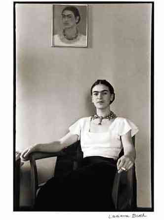 Paris recebe imagens de Lucienne Bloch, que retratou a artista mexicana Frida Kahlo em cenas cotidianas(foto: LUCIENNE BLOCH/DIVULGAO GALERIE L'INSTANT)