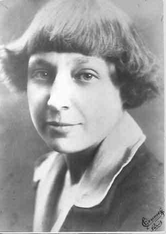 Retrato do rosto da escritora russa Marina Tsvetaeva