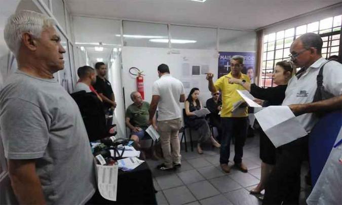 O atendimento no Detran-MG é gerenciado por um sistema de senhas distribuídas, conforme solicitação do serviço e respeitando atendimentos prioritários(foto: Paulo Filgueiras/EM/DA Press) O atendimento no Detran-MG é gerenciado por um sistema de senhas distribuídas, conforme solicitação do serviço e respeitando atendimentos prioritários(foto: Paulo Filgueiras/EM/DA Press)