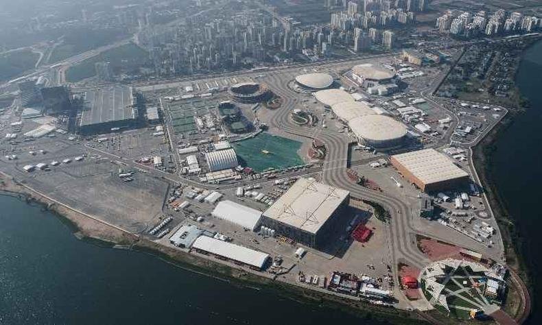 Vista aérea da Vila Olímpica do Rio(foto: YASUYOSHI CHIBA/AFP) Vista aérea da Vila Olímpica do Rio(foto: YASUYOSHI CHIBA/AFP)