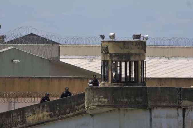Os nmeros mostram um aumento de 167% na populao carcerria do pas do ano 2000 at 2014, saltando de 232.755 detentos para 622.202(foto: Juarez Rodrigues/EM/D.A Press)
