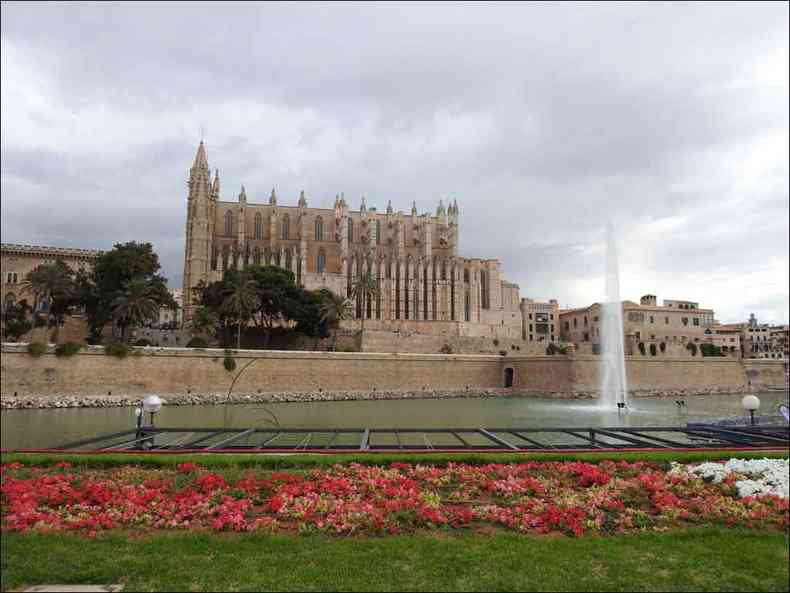 Catedral gtica La Seu  smbolo de orgulho para a ilha espanhola