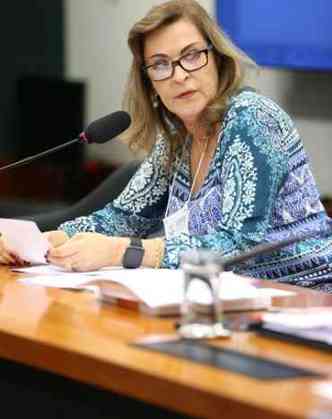 'Diante da chegada de Bolsonaro, em que no fomos nem sequer consultadas, estou avaliando mudar de partido' - Dmina Pereira, deputada estadual (PSL)