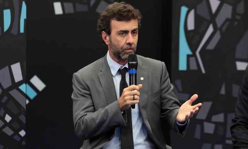 Pelo Twitter, Marcelo Freixo afirmou que vacina antirrbica pode 'acalmar' Carlos Bolsonaro(foto: Plinio Xavier/Cmara dos Deputados)