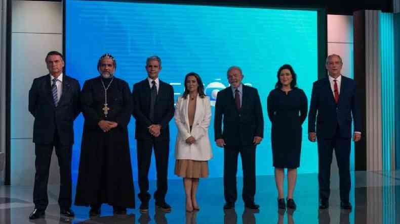 Candidatos  presidncia lado a lado em debate da Globo