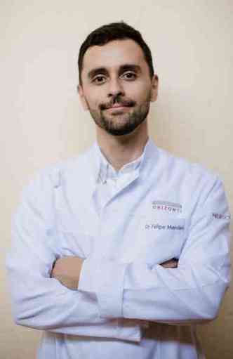 O médico neurocirurgião Felipe Mendes