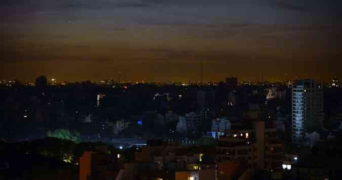 Vista da regio afetada pelo apago, que interrompeu os sinais de trnsito, seis linhas de metr e trs linhas de trem (foto: AFP PHOTO / DANIEL GARCIA )