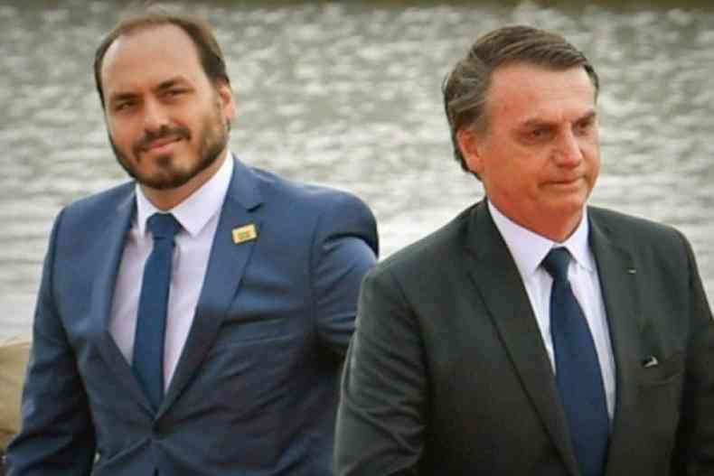 Presidente Jair Bolsonaro e o filho, Carlos