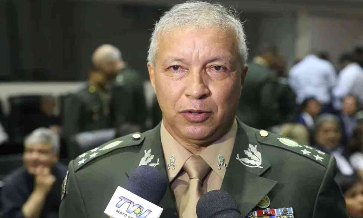 Comandante do Exército conhece peculiaridades do CMO