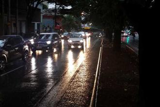 BH anoitece antes das 17h em véspera de feriado; entenda fenômeno