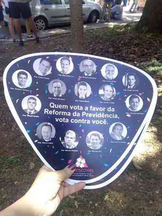 A divulgao dos deputados favorveis ao texto faz parte da campanha 'quem vota contra voc'(foto: Juliana Cipriani / EM / D.A. Press)