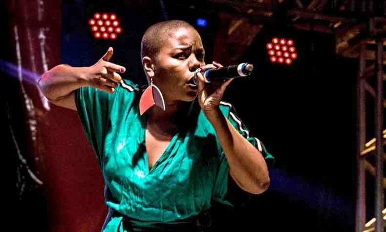 A rapper Tamara Franklin faz show no domingo. Hoje a banda Dolores 602 se apresenta e amanh, a cantora Julia Branco(foto: Thauana Gomes/Divulgao)