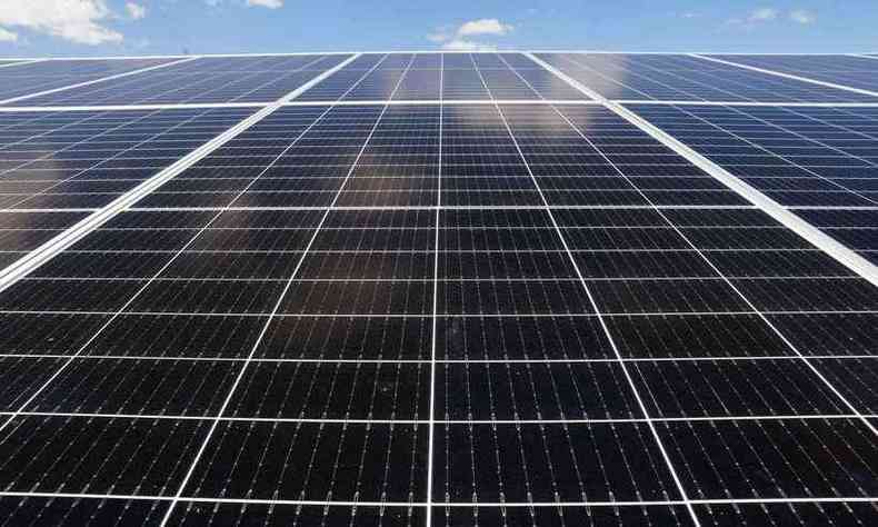 Além de energia solar fotovoltaica, o projeto prevê a produção de energia eólica 