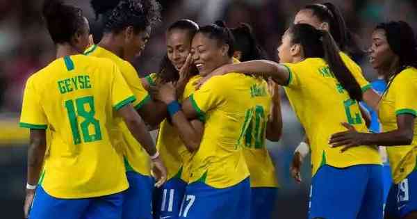 Conheça A História Do Futebol Feminino No Brasil Até Os Dias Atuais ...